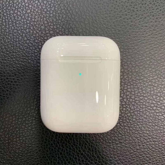 i80 TWS Bluetooth Earbuds with Wireless Charging.